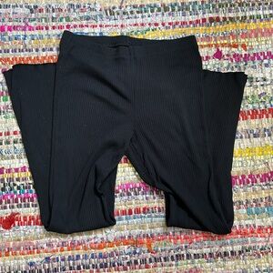 Arie “Kick-it” Flair Ribbed Leggings